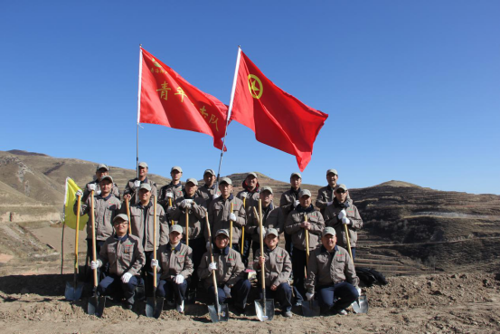 有一種奉獻(xiàn)叫“五四精神”，有一種擔(dān)當(dāng)叫“青年突擊隊(duì)”